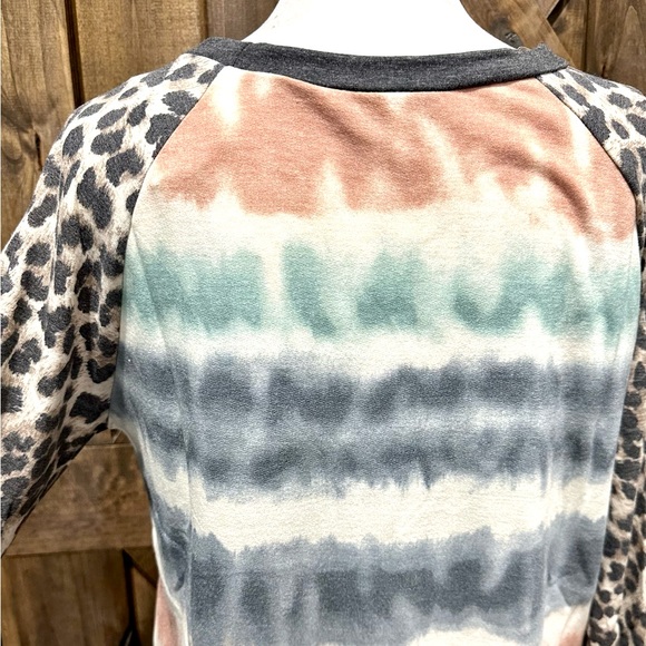 NWOT Vanilla Bay Long Sleeve Tie Dye & Leopard Top - Picture 12 of 16